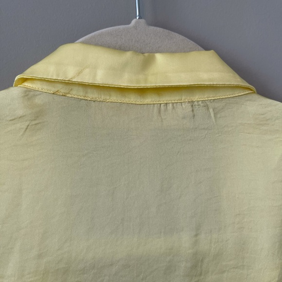 Philosophy Yellow V Neck 100% Polyester Blouse - Picture 12 of 15